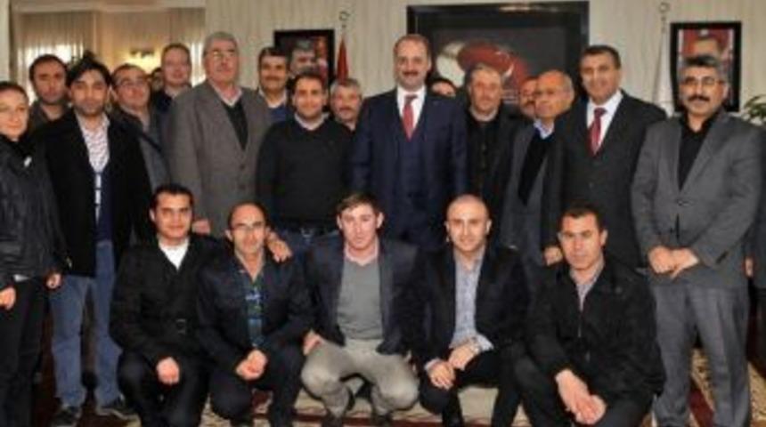 Akg&uuml;l&rsquo;e Tebrik Ve Destek Ziyareti
