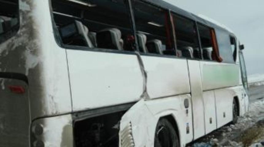 Bayburt&rsquo;ta Feci Kaza: 3 &Ouml;l&uuml;, 12 Yaralı