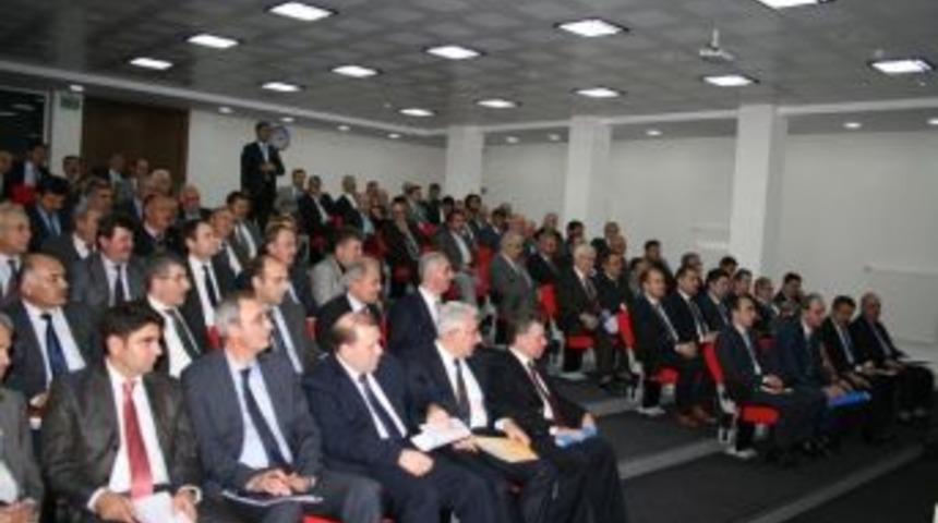 Niğde'de Tcdd 6. B&ouml;lge M&uuml;d&uuml;r&uuml; Mustafa &Ccedil;opur'dan Hızlı Tren A&ccedil;ıklaması