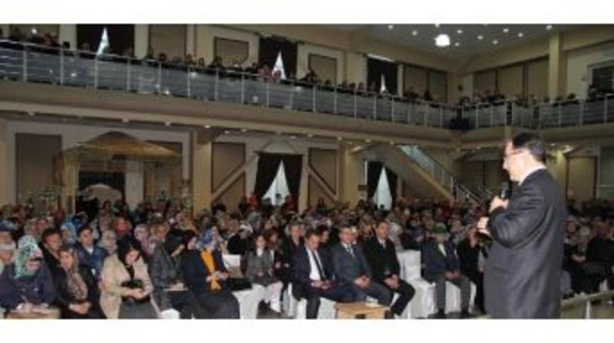 &lsquo;huzurlu Aile Hayatının &Ouml;nemi&rsquo; Konulu Konferans Erenler D&uuml;ğ&uuml;n Salonu&rsquo;nda Ger&ccedil;ekleştirildi