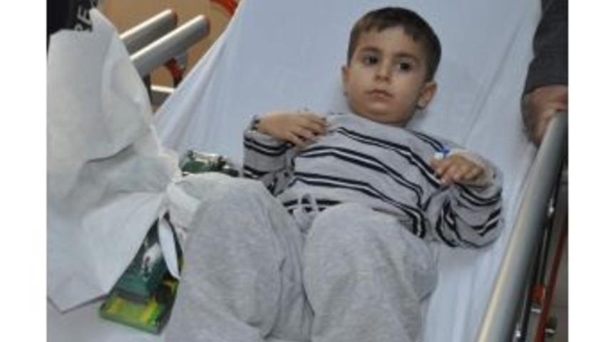 Vali D&uuml;zg&uuml;n, Trafik Kazasında Yaralananları Ziyaret Etti