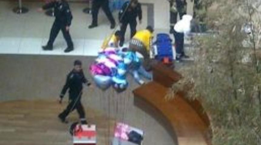 Alışveriş Merkezinde İntihar