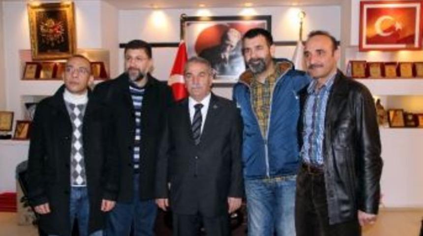 Sanat&ccedil;ılardan Demirtaş&rsquo;a Ziyaret