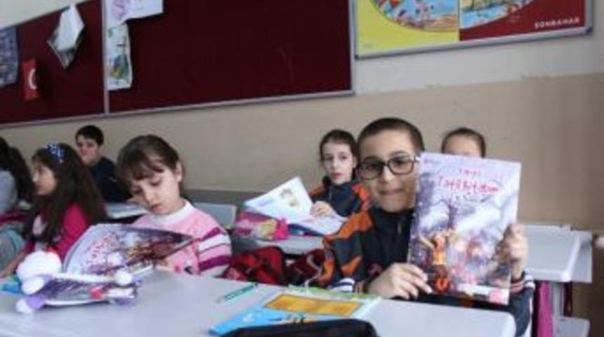 40 Bin &Ouml;ğrenciye Renkli Yarıyıl Tatil Hediyesi