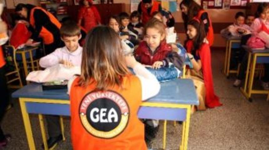 Yalnız Oyuncaklar Yeni Arkadaşlarına Kavuştu