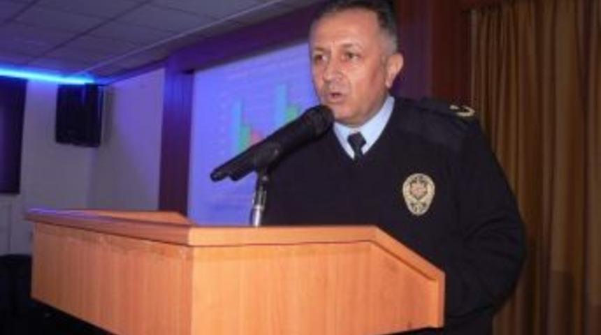 Boz&uuml;y&uuml;k'te Huzur Toplantısı