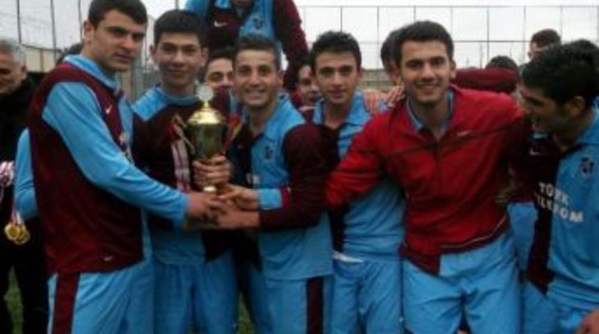 Futbolda Erdoğdu Lisesi Şampiyon Oldu