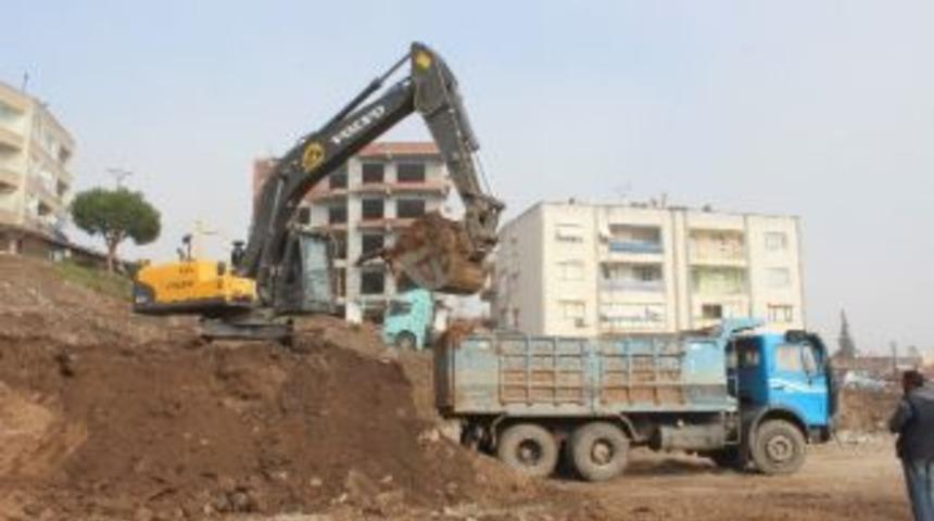 Bergama Belediyesi Katlı Otopark Kazandırıyor