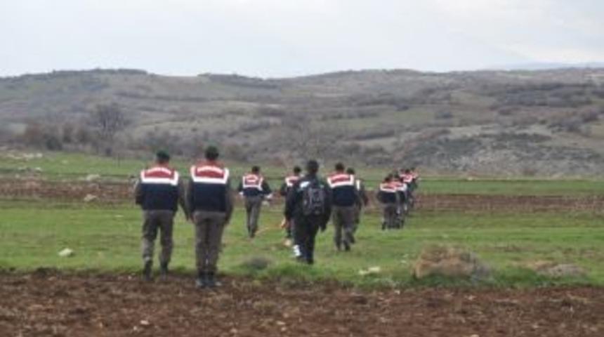 125 Kişilik Ekip Kayıp Kadını Arıyor