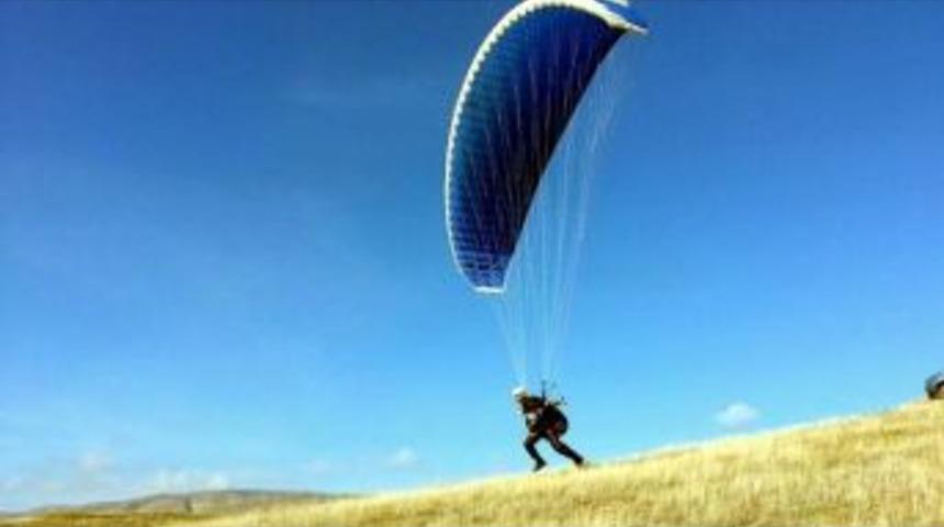 Kelkit Vadisinde Yelken Kanat Ve Yama&ccedil; Paraş&uuml;t&uuml; Kursu A&ccedil;ılıyor