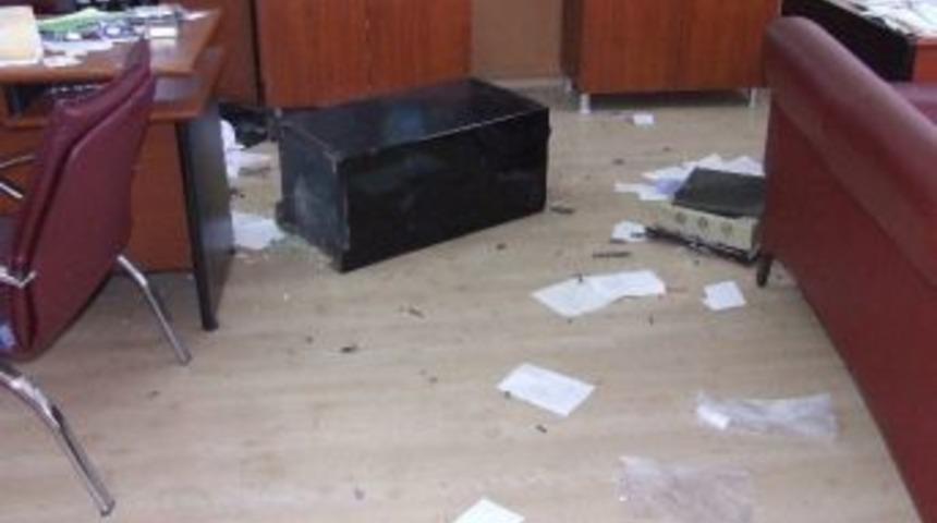 Okul Hırsızı Polise Yakalandı