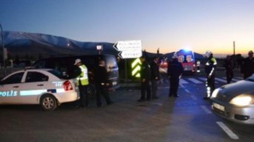 Niğde&rsquo;de Trafik Kazası: 4 Yaralı