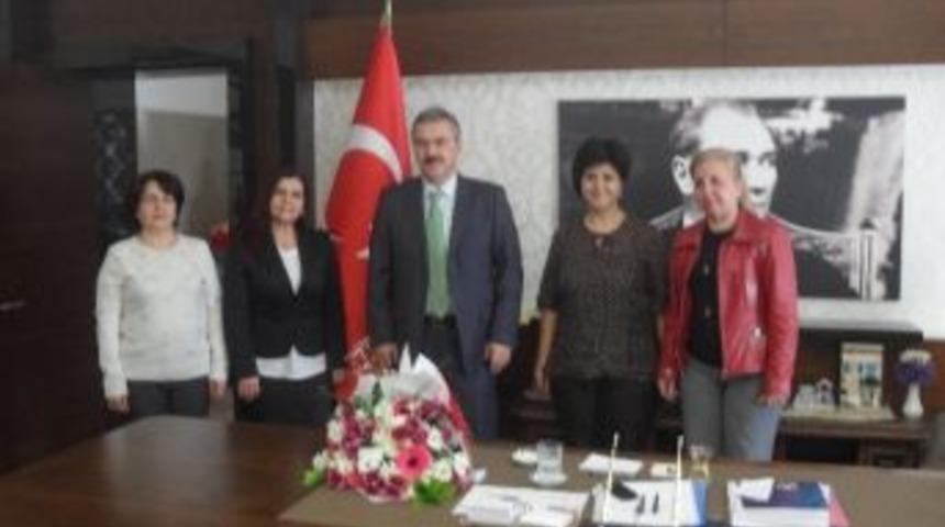 Bayan Muhtar Adayı, Vali Ayyıldız&rsquo;ı Ziyaret Etti
