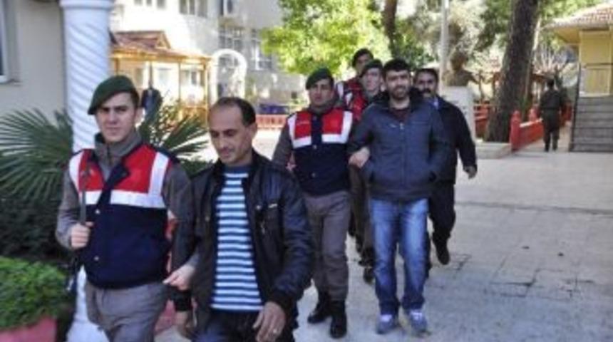 İzmir'in 4 İl&ccedil;esinde Eş Zamanlı Operasyon
