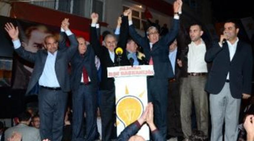 Ak Parti İzmir B&uuml;y&uuml;kşehir Belediye Başkan Adayı Binali Yıldırım: