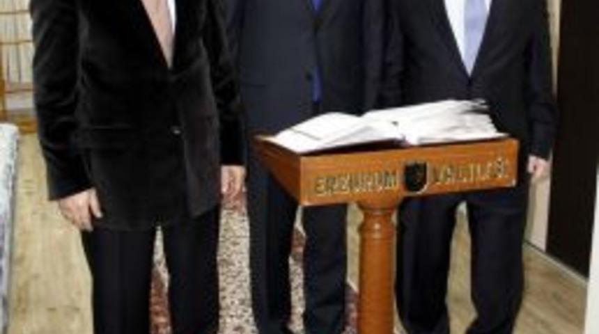 B&uuml;y&uuml;kel&ccedil;iler Cieniuch Ile &Ouml;zcan'dan Vali Altıparmak'a Ziyaret