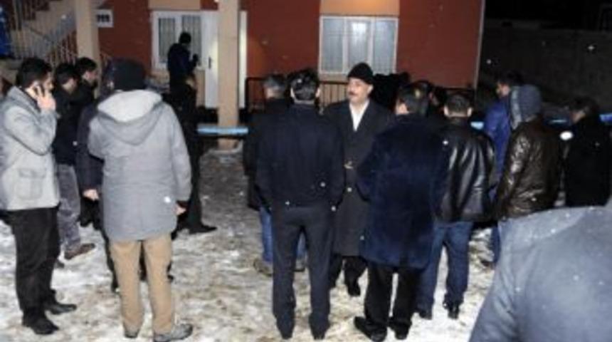 Ak Parti&rsquo;li Adayın Amcaoğlunun Evine Ses Bombalı Saldırı