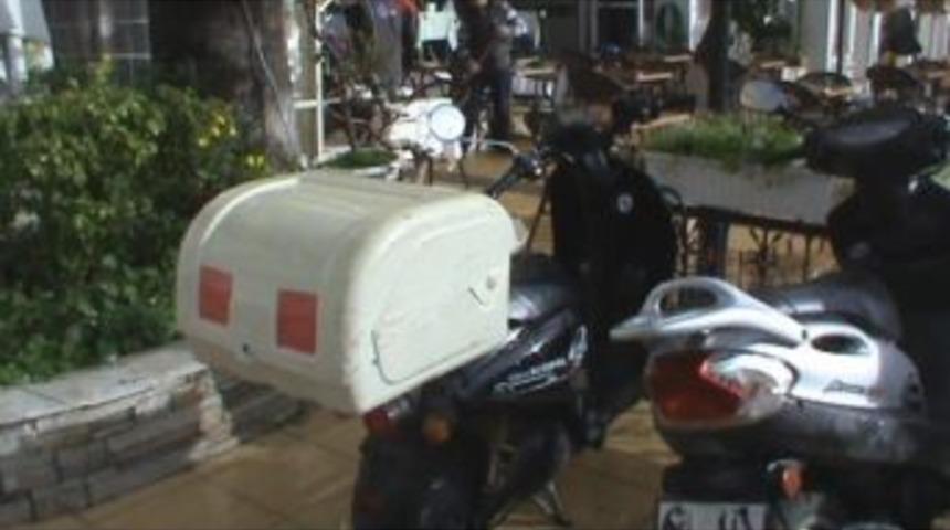 K&uuml;&ccedil;&uuml;k &Ccedil;ocuk Herkesin G&ouml;z&uuml; &Ouml;n&uuml;nde Elektrikli Bisikleti &Ccedil;aldı