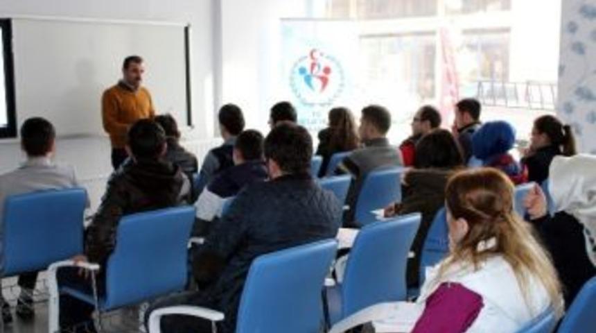 Gen&ccedil;lik Merkezinden " Gen&ccedil; Girişimcilere " Fırsat