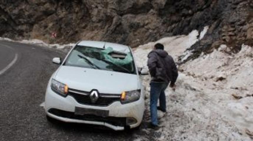 Hakkari’de İkinci Buz Düşme Faciası 1 Yaralı