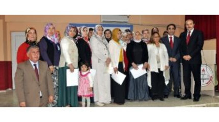 Aile Eğitimine Katılan Kadınlara Sertifika Verildi