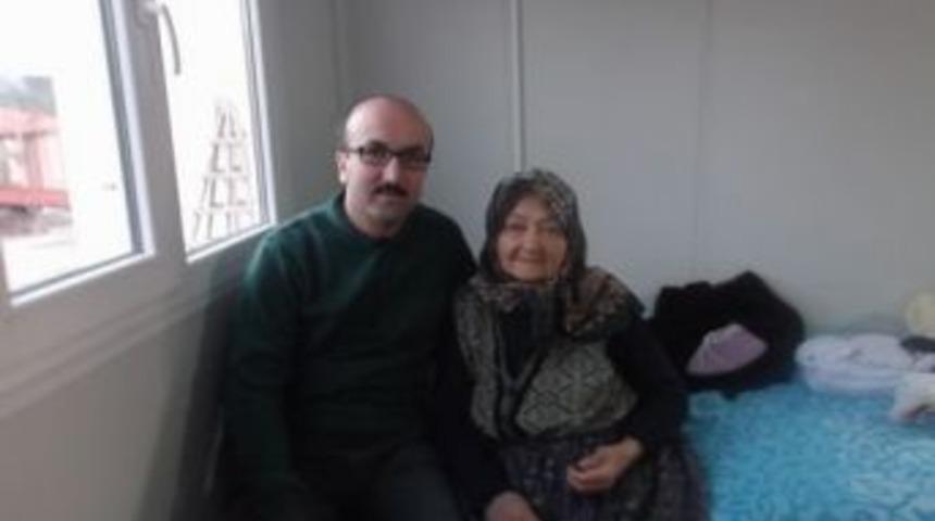 Ayşe Teyze&rsquo;nin Y&uuml;z&uuml;n&uuml; K&ouml;y&uuml;n Aydınları G&uuml;ld&uuml;rd&uuml;