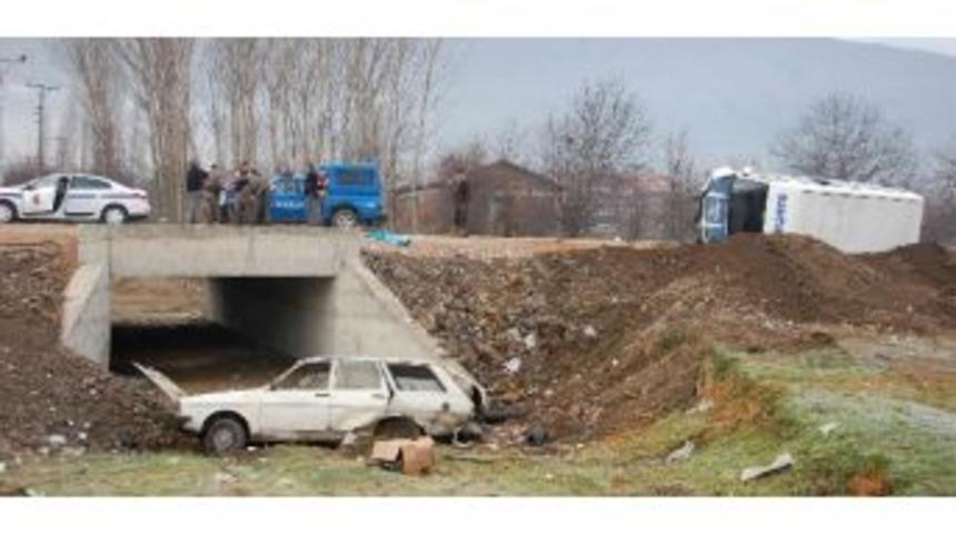 Trafiğe A&ccedil;ılmamış Yolda Kaza: 7 Yaralı