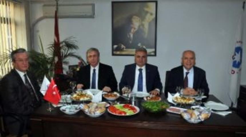 Yenimahalle Belediye Başkanı Fethi Yaşar, Mansur Yavaş İle Bir Araya Geldi