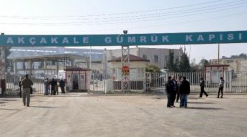 Sınıra Y&uuml;zlerce Suriyeli Dayandı