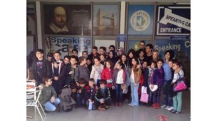 Speaking Kafe'yi Sakaryalı &Ouml;ğrenciler Ziyaret Etti