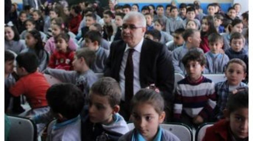 Rize&rsquo;de 64 Bin 700 &Ouml;ğrenci Karne Aldı