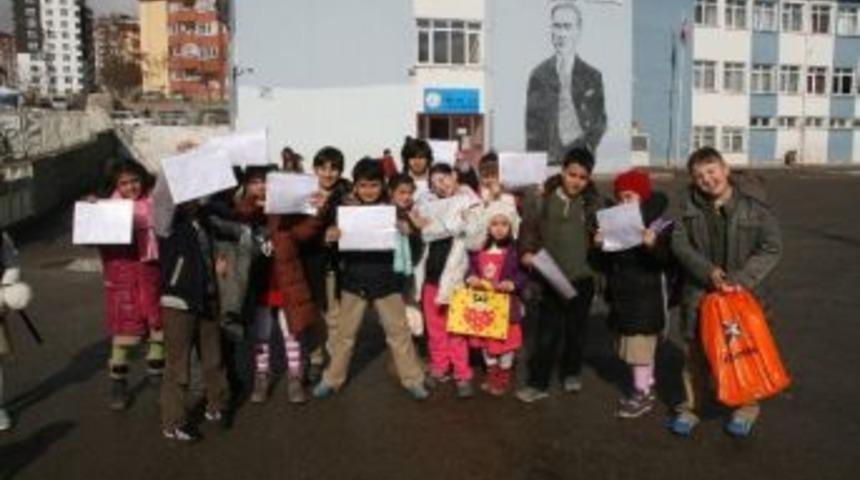 Yozgat&rsquo;ta 90 Bin &Ouml;ğrenci Karnesi Alarak Tatile Girdi