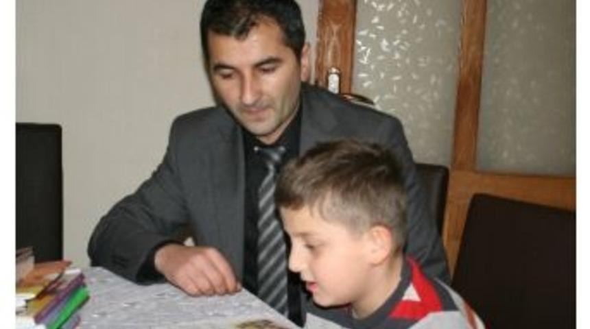 Eren Hi&ccedil; Okula Gitmedi