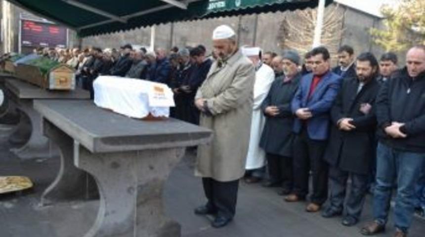 Mazlumder'den Suriye'de Hayatını Kaybedenler İ&ccedil;in Gıyabi Cenaze Namazı