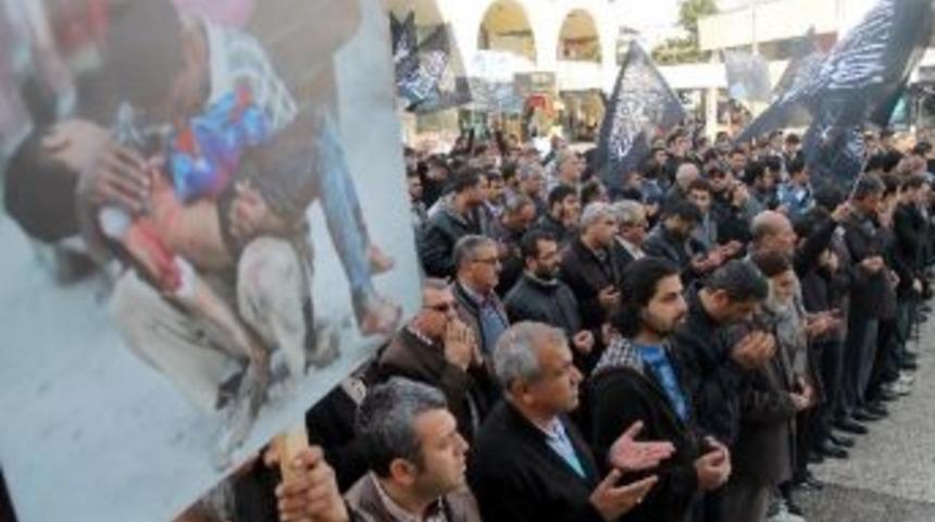 Suriye'de &Ouml;lenler İ&ccedil;in Gıyabi Cenaze Namazı Kılındı