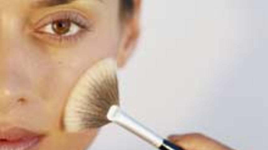 Sonbahar İ&ccedil;in Makyaj Malzemeleri