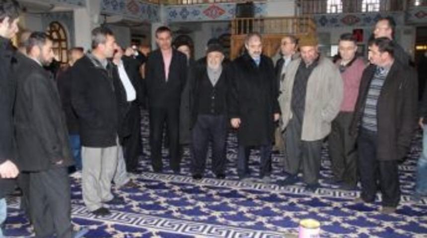 &Ccedil;ankırı Belediyesi Cami Ve Okullarda Temizlik