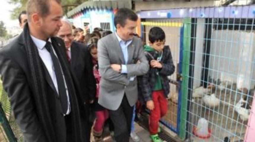 Başkan Tatı Karne Dağıttı, Sevgi Parkı'nı A&ccedil;tı