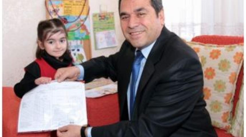 "kelebek &Ccedil;ocuk" Hastası Buse'ye Karne S&uuml;rprizi