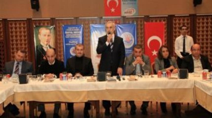 Muhtarlar İl&ccedil;elerini Kitaba D&ouml;kt&uuml;