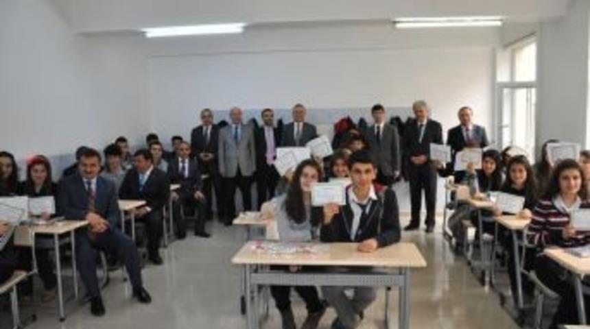 Artvin&rsquo;de 29 Bin 301 &Ouml;ğrenci Karne Heyecanı Yaşadı