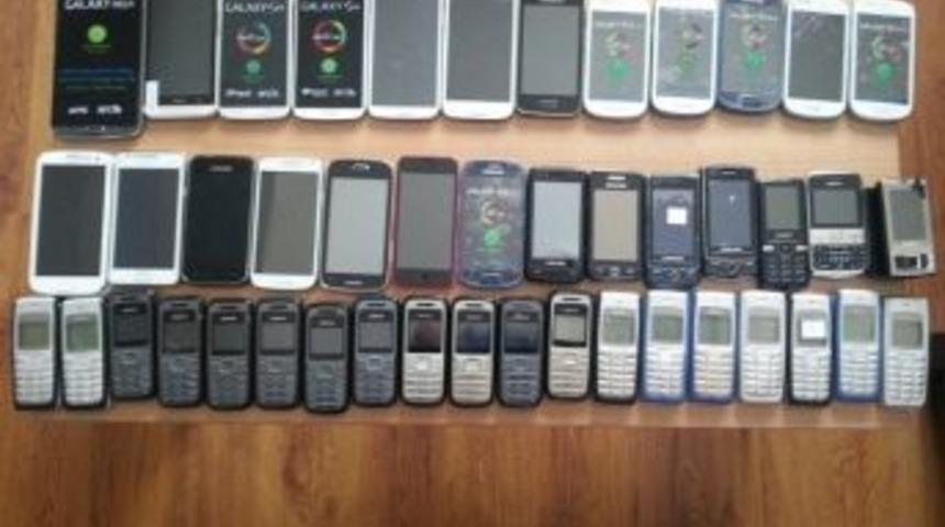 Erzurum&rsquo;da 118 Adet Ka&ccedil;ak Cep Telefonu Ele Ge&ccedil;irildi