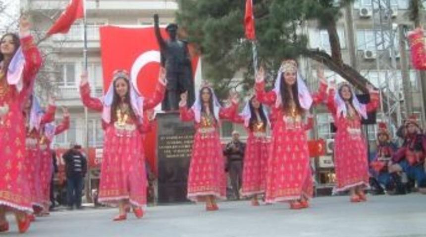 Burhaniye&rsquo;de Festival Coşkusu Başladı