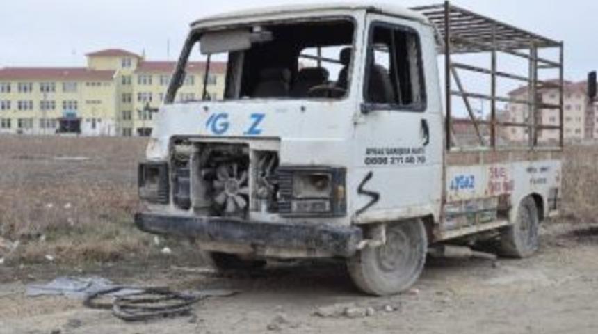 Metruk Evlerden Sonra Şimdi De Hurda Ara&ccedil;lar