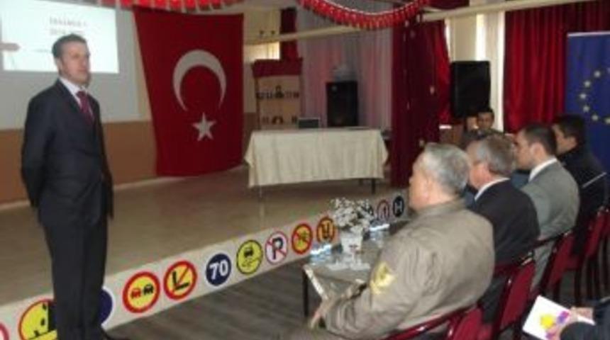 &ldquo;erasmus+ Programı" Bilgilendirmesi S&uuml;loğlu'nda Yapıldı