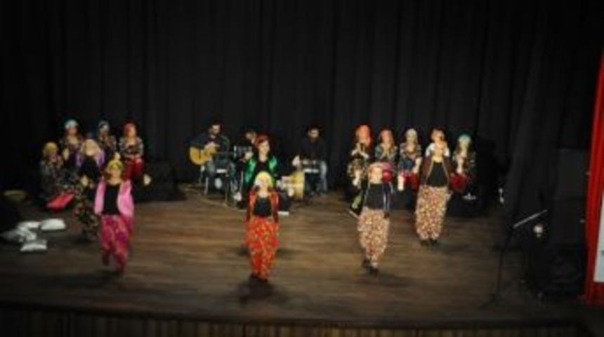 Eskişehir&rsquo;de &lsquo;acayip İşler&rsquo; Oyunu Sahnelendi