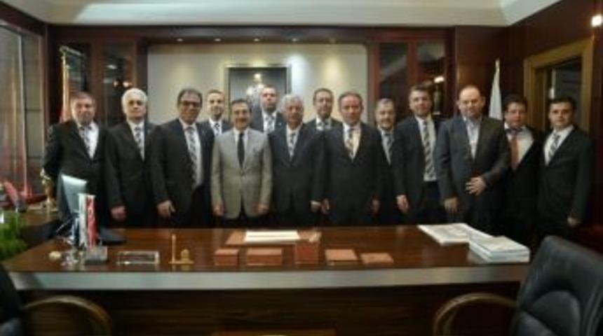 T&uuml;rkiye Faal Futbol Hakemleri Ve G&ouml;zlemcileri Derneği&rsquo;nden Ata&ccedil;&rsquo;a Ziyaret