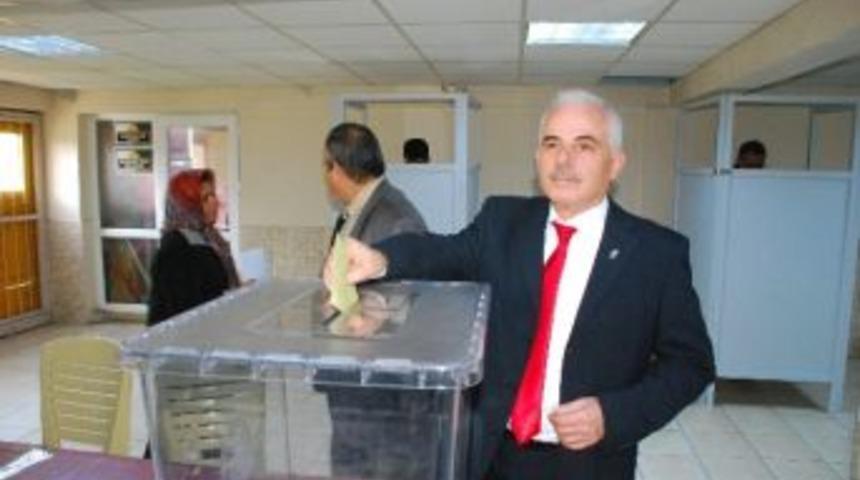 Akhisar Marangozlar Odası'nda Recep Akkaya G&uuml;ven Tazeledi