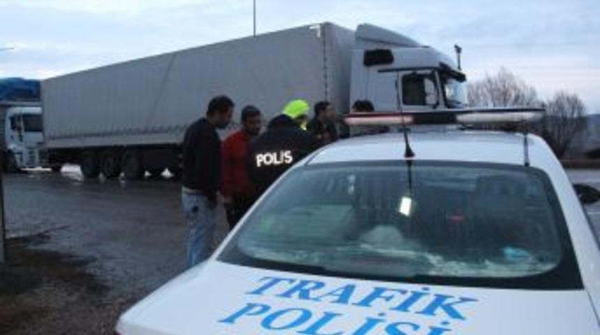 Suşehri'de Kış Lastiği Uygulaması Yapıldı