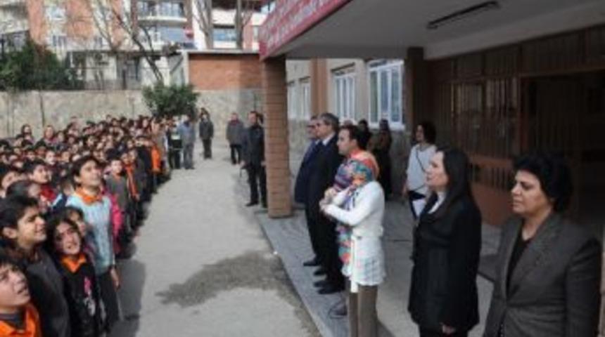 Nazilli&rsquo;de 28 Bin 27 &Ouml;ğrenci Karne Aldı